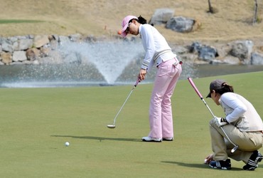 골프장 캐디피 카드 결제 가능해진다…정부 표준약관 개정